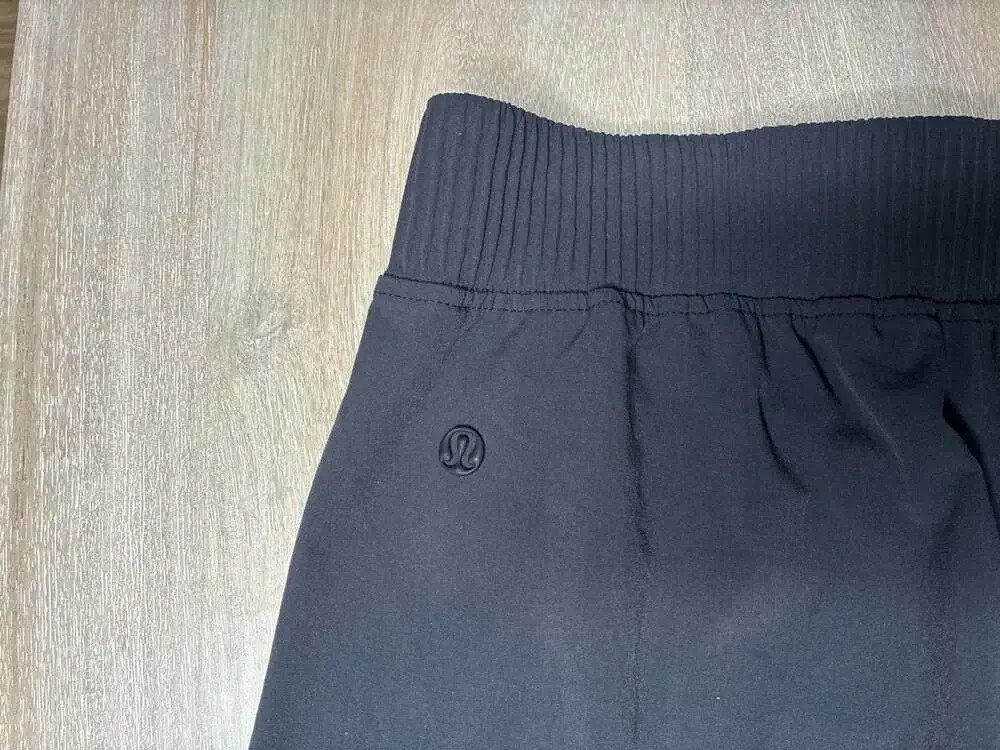 Lululemon Stretch Woven Wide-Leg High-Rise Cropped Pants Black Size Medium